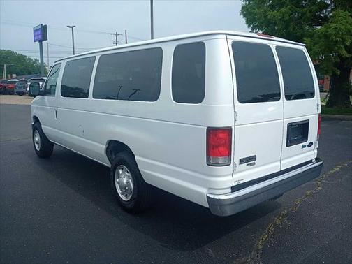 2014 Ford E350 Super Duty XLT