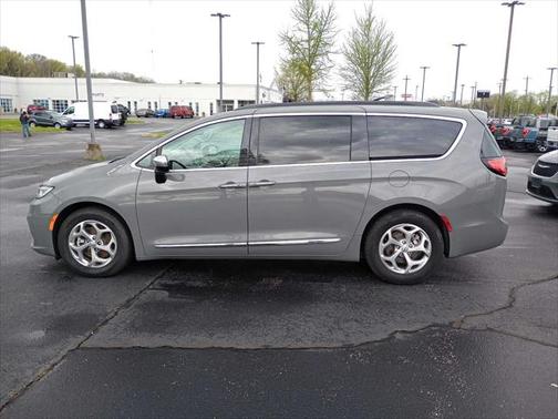 2023 Chrysler Pacifica Limited
