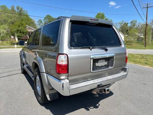 2002 Toyota 4Runner SR5
