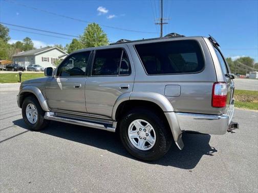 2002 Toyota 4Runner SR5