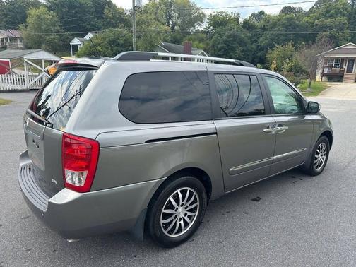 2011 Kia Sedona EX