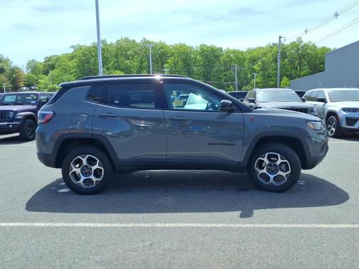 Sting Gray Clearcoat 2022 Jeep Compass Trailhawk