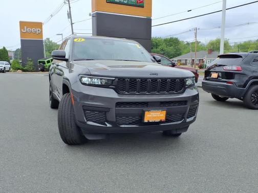 2023 Jeep Grand Cherokee L Laredo