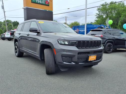 2023 Jeep Grand Cherokee L Laredo