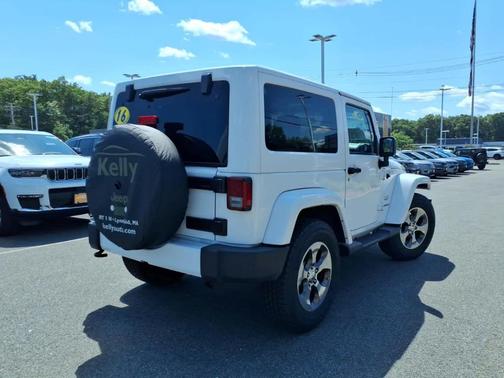 Bright White Clearcoat 2016 Jeep Wrangler Sahara