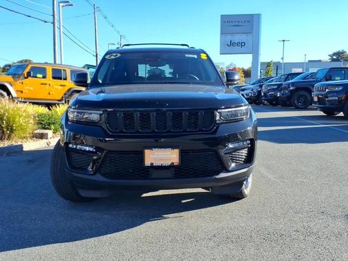 Diamond Black 2024 Jeep Grand Cherokee Limited