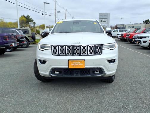 Ivory 2018 Jeep Grand Cherokee Overland