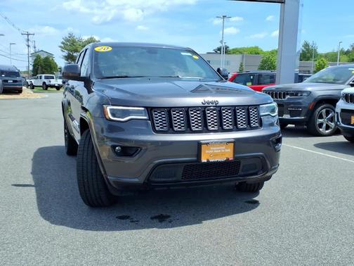 Granite Crystal Clearcoat Metallic 2020 Jeep Grand Cherokee Altitude