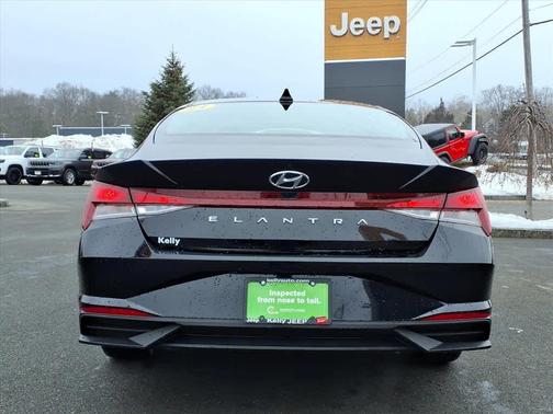 2023 Hyundai ELANTRA SE