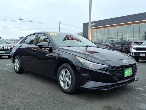 2023 Hyundai ELANTRA SE