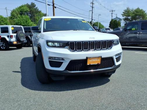 Bright White Clearcoat 2023 Jeep Grand Cherokee Limited