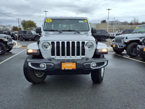 2022 Jeep Gladiator Sport