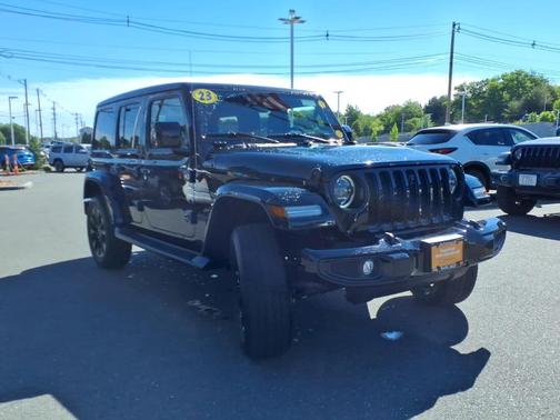 Black Clearcoat 2023 Jeep Wrangler Sahara