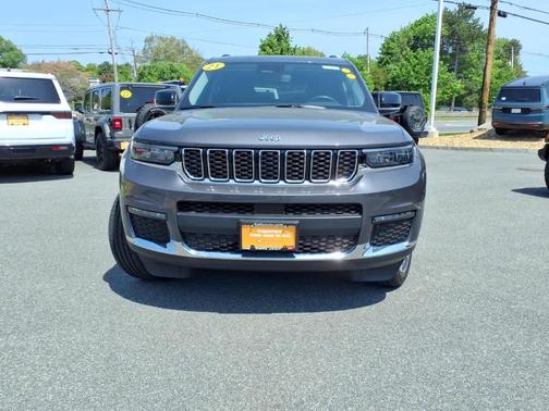 Metallic 2021 Jeep Grand Cherokee L Limited