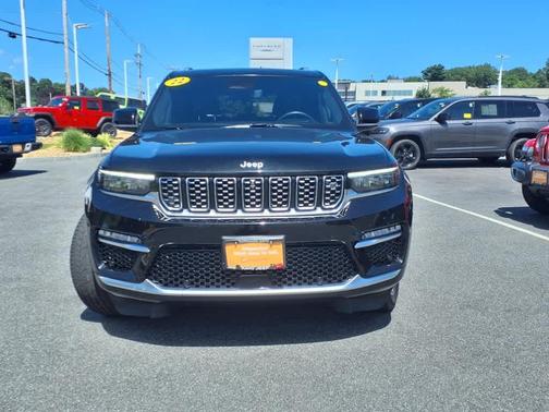 2022 Jeep Grand Cherokee Summit