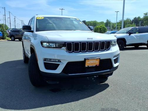 Bright White Clearcoat 2023 Jeep Grand Cherokee Limited