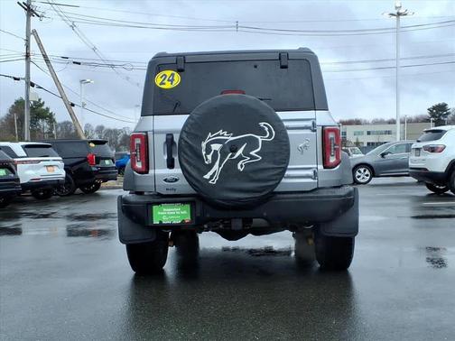 Iconic Silver 2024 Ford Bronco Badlands