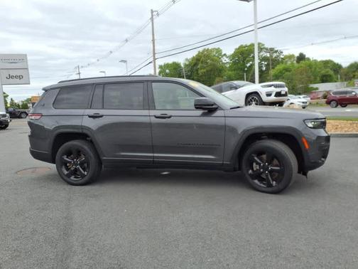 2023 Jeep Grand Cherokee L Laredo