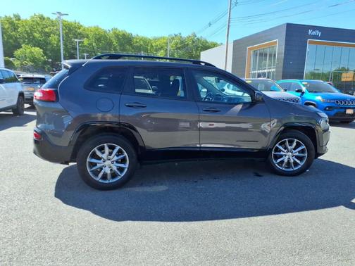 Granite Crystal Clearcoat Metallic 2018 Jeep Cherokee Latitude