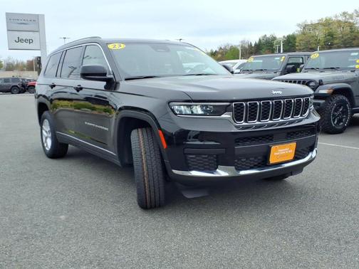 Diamond Black 2023 Jeep Grand Cherokee L Laredo