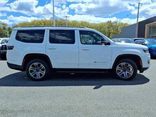 Bright White Clearcoat 2024 Jeep Wagoneer Base