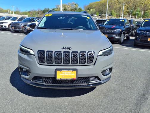 2023 Jeep Cherokee Altitude Lux