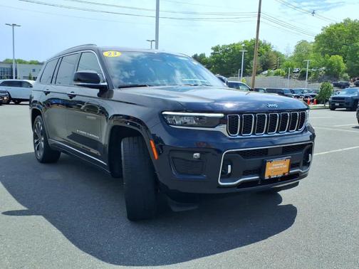Midnight Sky 2023 Jeep Grand Cherokee L Overland