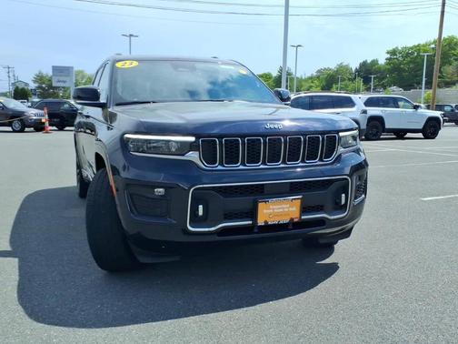 Midnight Sky 2023 Jeep Grand Cherokee L Overland