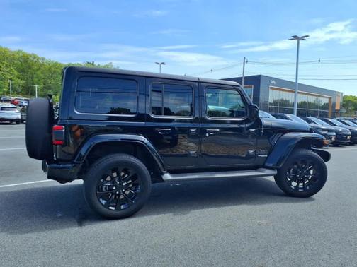 2021 Jeep Wrangler Unlimited Sahara High Altitude