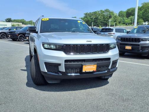 2023 Jeep Grand Cherokee L Laredo