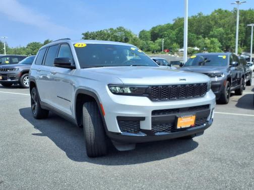 2023 Jeep Grand Cherokee L Laredo