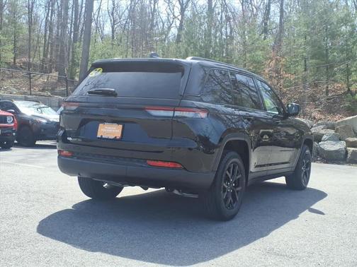 2024 Jeep Grand Cherokee Laredo