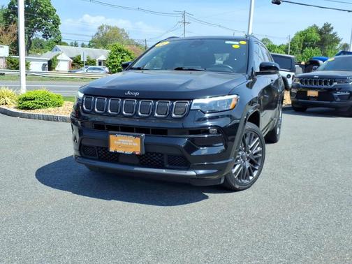Diamond Black 2022 Jeep Compass Altitude