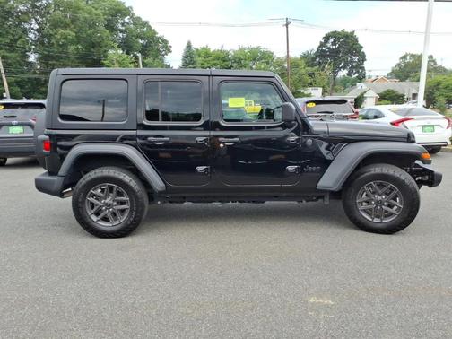 Black Clearcoat 2025 Jeep Wrangler Sport