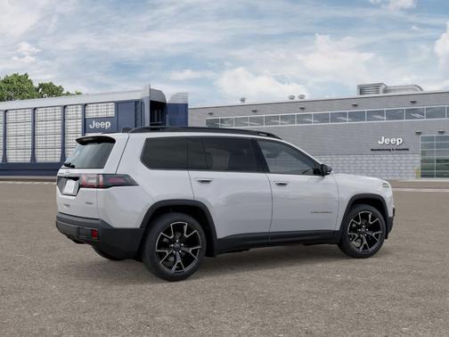 2026 Jeep Cherokee Overland