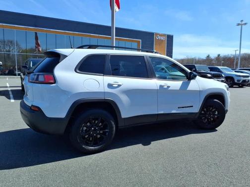 2023 Jeep Cherokee Altitude Lux