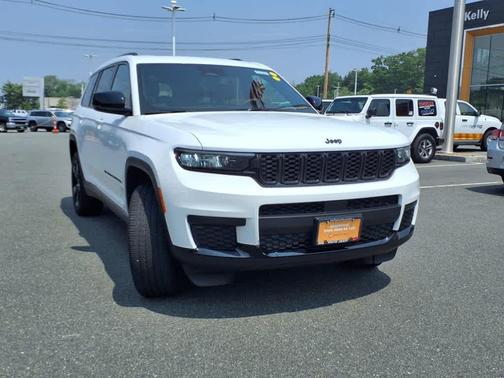 2023 Jeep Grand Cherokee L Laredo