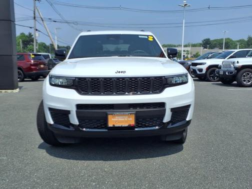 2023 Jeep Grand Cherokee L Laredo