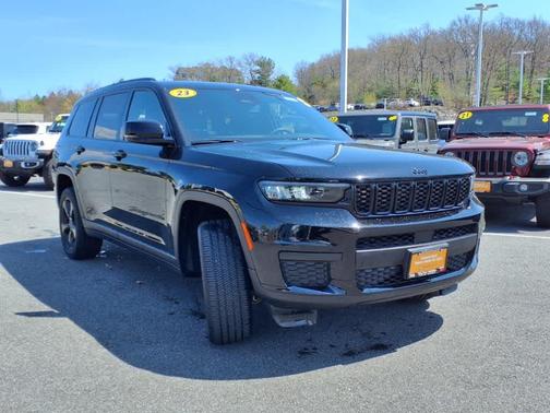 2023 Jeep Grand Cherokee L Laredo