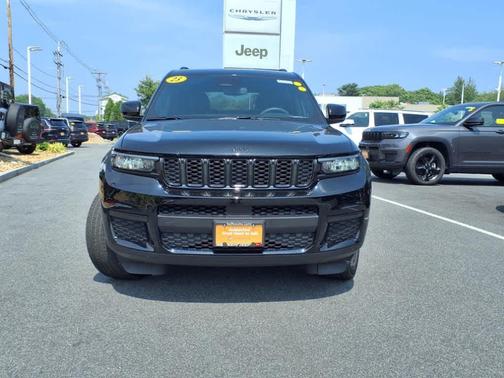 2023 Jeep Grand Cherokee L Laredo