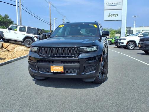2023 Jeep Grand Cherokee L Laredo