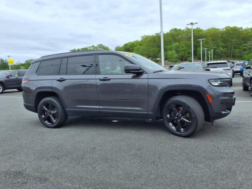 2023 Jeep Grand Cherokee L Laredo