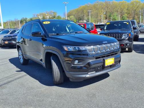 2022 Jeep Compass Latitude Lux