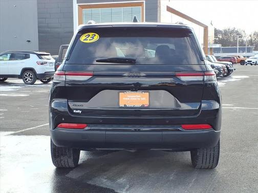 2023 Jeep Grand Cherokee Altitude