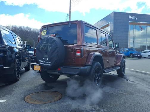 2022 Jeep Wrangler Unlimited Sahara Altitude