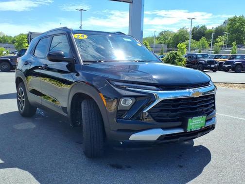 Mosaic Black Metallic 2024 Chevrolet Trailblazer LT