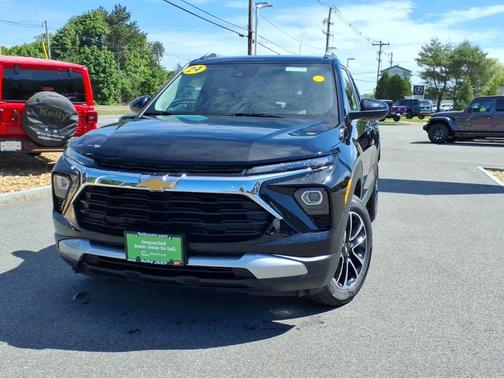 Mosaic Black Metallic 2024 Chevrolet Trailblazer LT