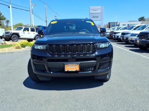 Diamond Black 2023 Jeep Grand Cherokee L Laredo