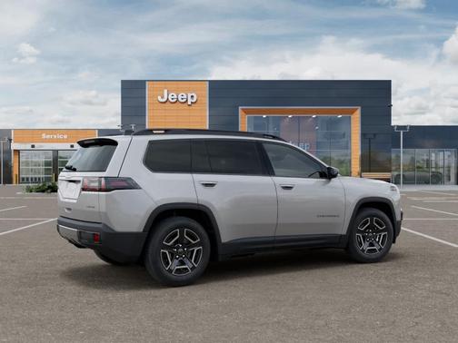 Silver Zynith 2026 Jeep Cherokee LAREDO/LIMITED