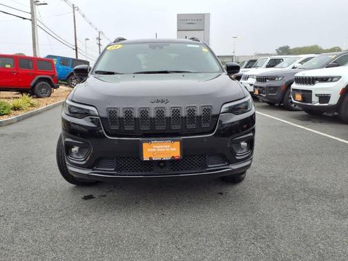 2023 Jeep Cherokee Altitude Lux